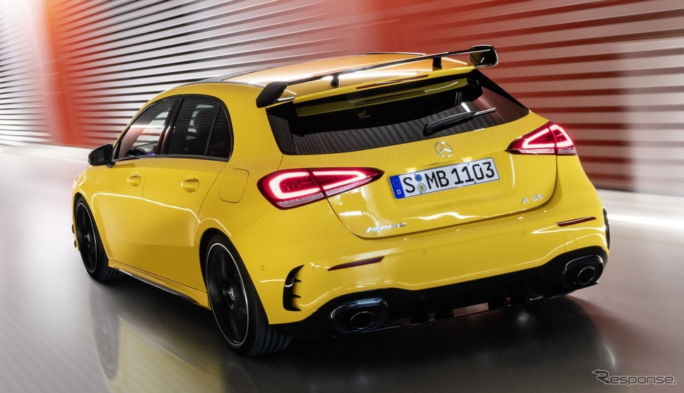 メルセデス AMG A35 4MATIC