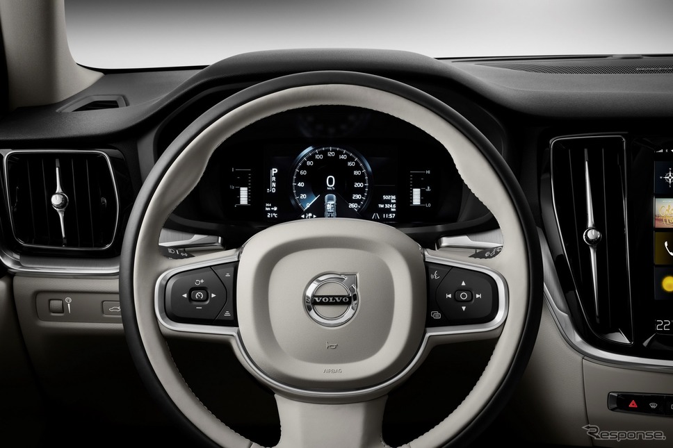 新型ボルボ V60 クロスカントリー