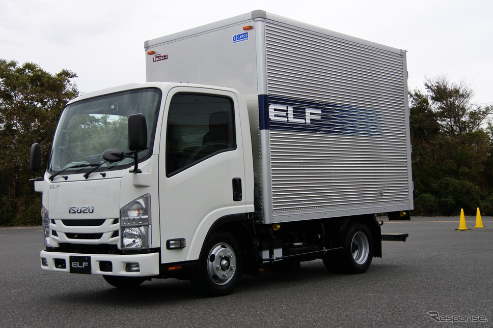 いすゞ自動車 エルフ 2018年次改良車《撮影 小松哲也》