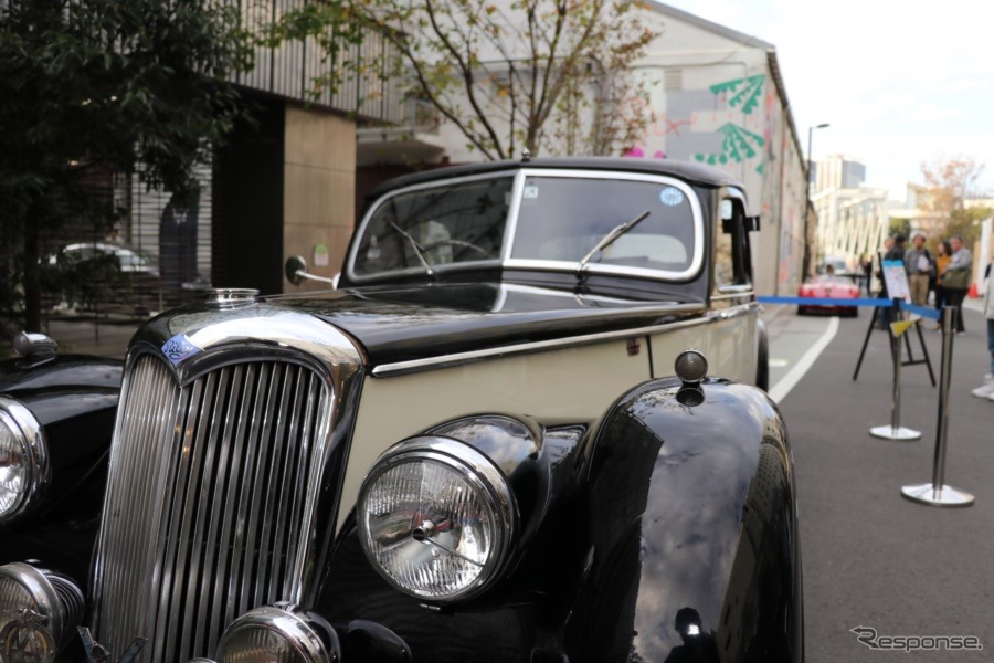 戦前の雰囲気をとどめるライレー。この時代のクルマこそ、今の自動車の直接の源流と言えるのかもしれない。【撮影:中込健太郎】