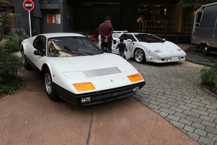 絶えず人気だったフェラーリBB512とランボルギーニ・カウンタック・アニバーサリー。【撮影:中込健太郎】