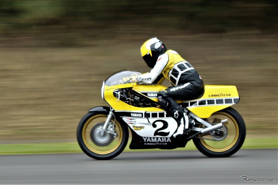 ヤマハ YZR750 OW31を駆るケニー・ロバーツ氏《撮影 内田俊一》