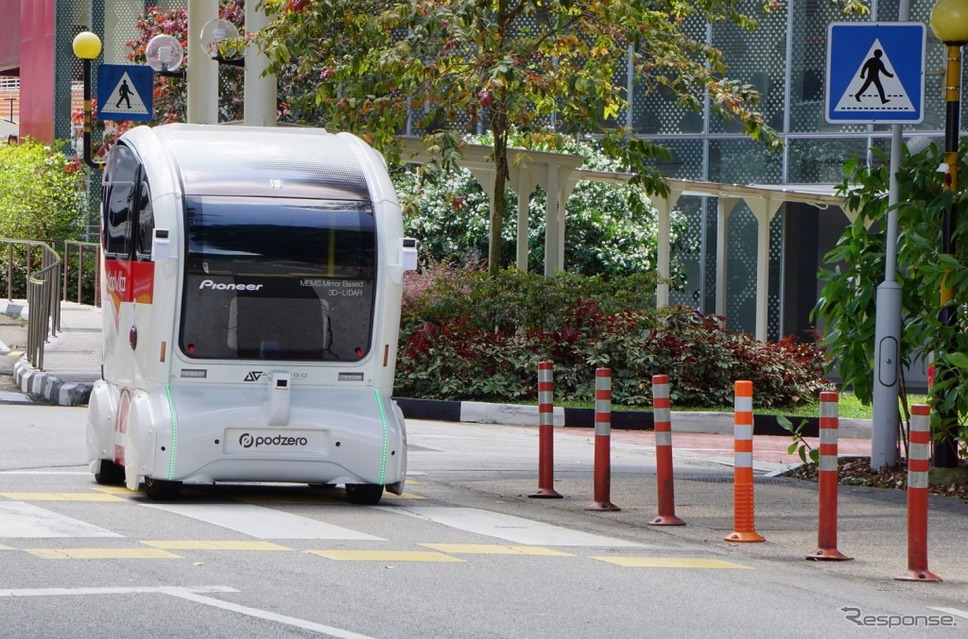 パイオニア製「3D−LiDARセンサー」が搭載された自動運転シャトルバス(Ngee Ann Polytechnic構内での自動運転実証実験)
