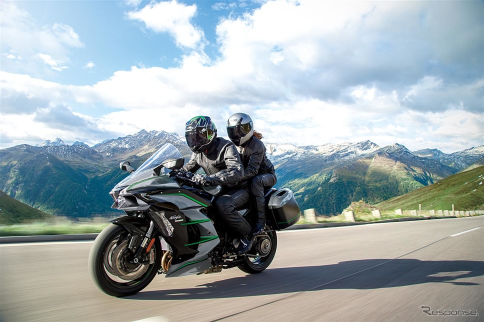 カワサキ Ninja H2 SX SE+