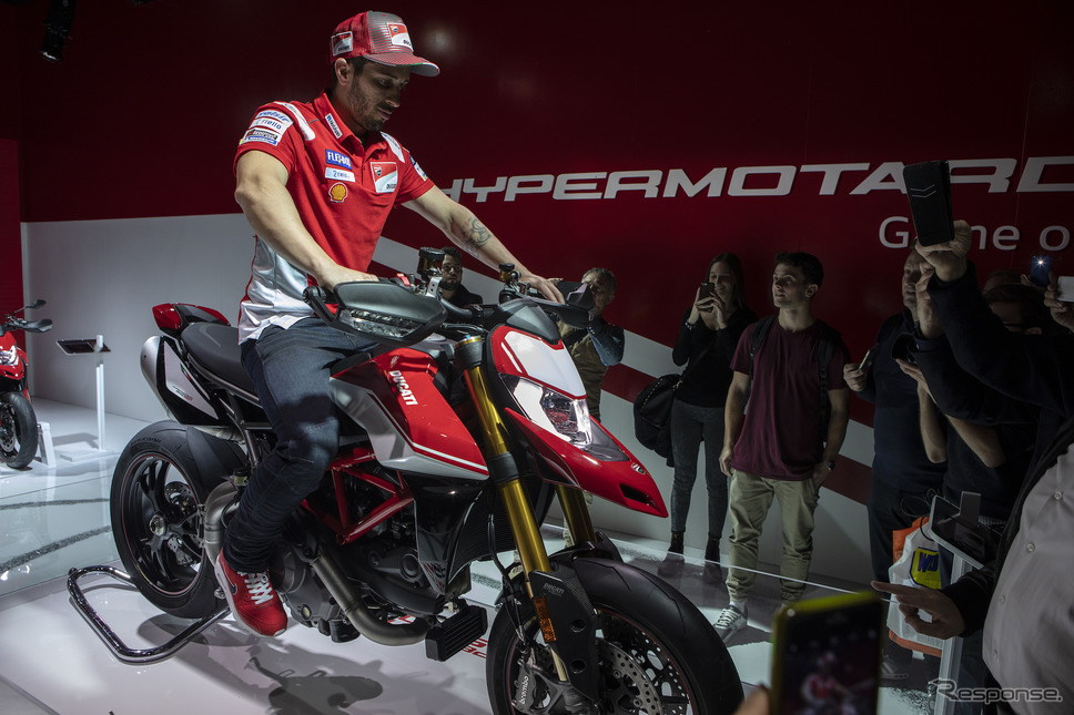 ドゥカティ ハイパーモタード950 新型を発表 Eicma 18 写真追加 E燃費