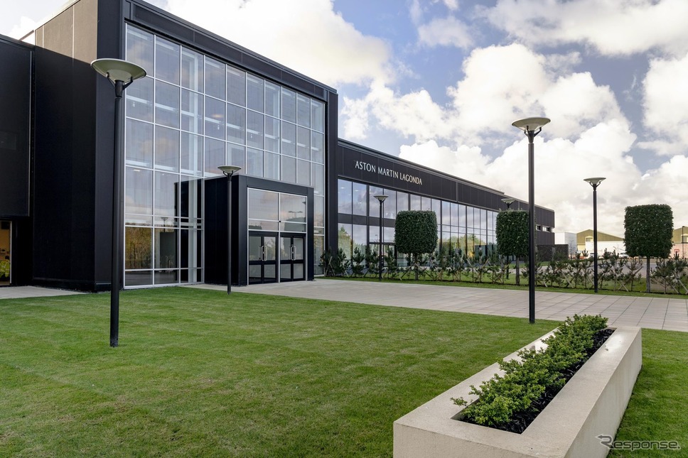 アストンマーティンが電動化の世界拠点とする英国新工場