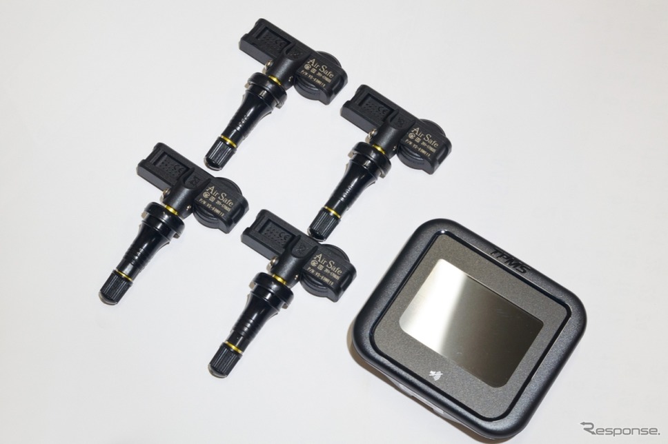 バスクが発売したタイヤ空気圧モニタリングシステムの新製品「エアセーフ AS-SV2」（センサーおよびレシーバー）