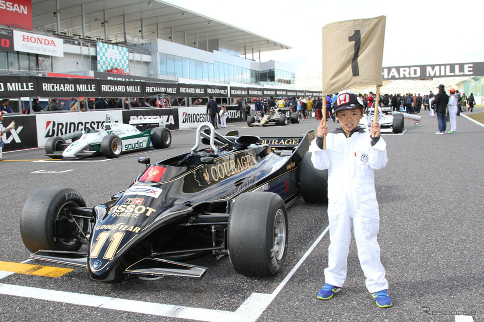 マスターズ ヒストリック F1 グリッドキッズ