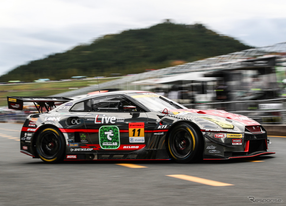 GT300クラス予選6位の#11 GT-R。《撮影 益田和久》