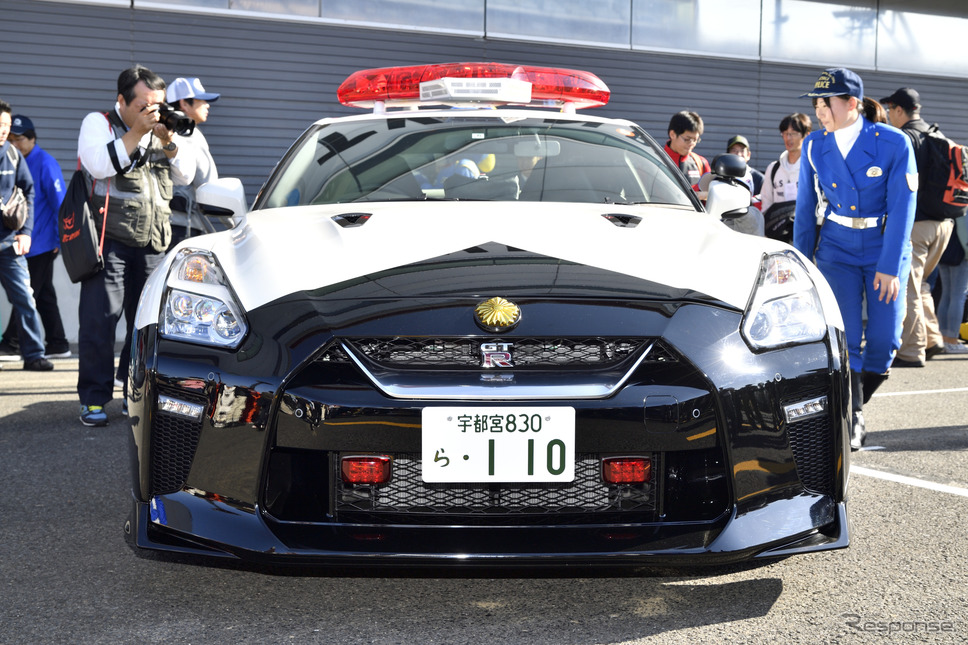 日産GT-Rのパトカー《撮影 雪岡直樹》