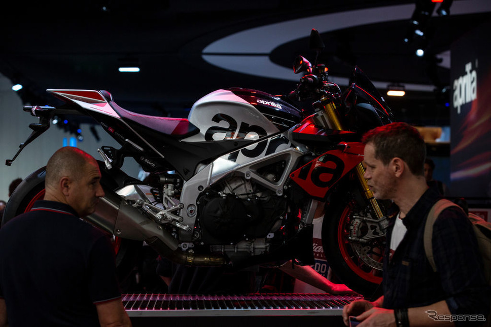 アプリリア・トゥオーノV4ファクトリーの最新モデル(EICMA 2018) (c) Getty Images