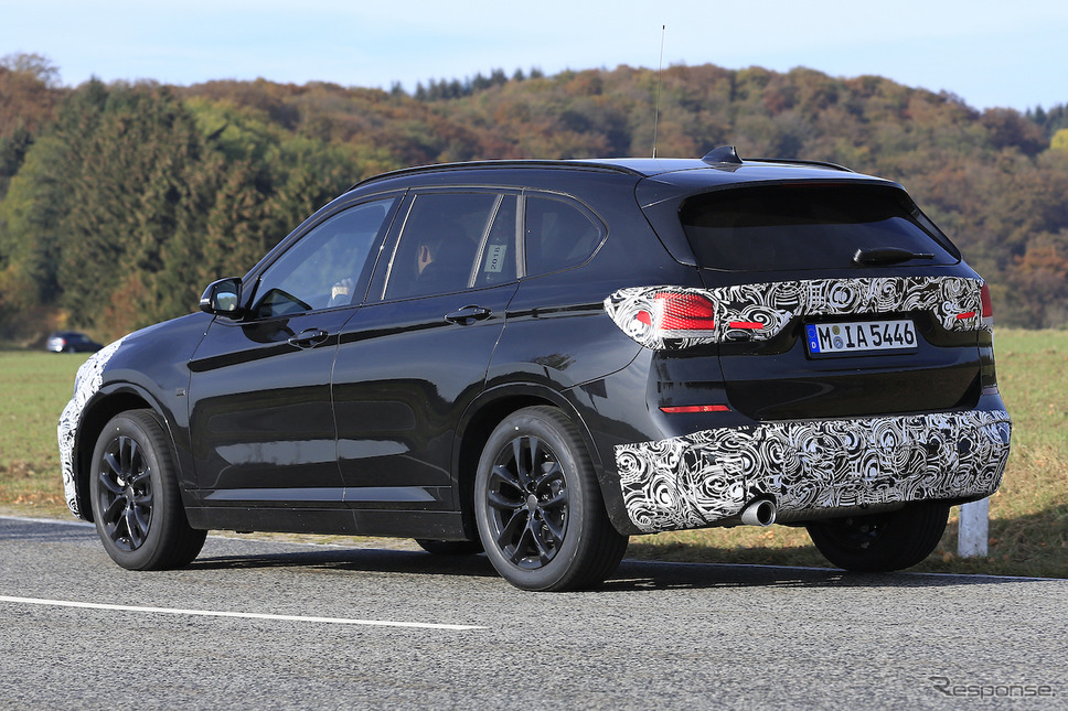 BMW X1 改良新型スクープ写真《APOLLO NEWS SERVICE》