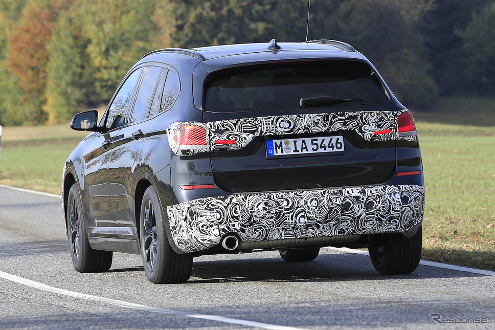 BMW X1 改良新型スクープ写真《APOLLO NEWS SERVICE》