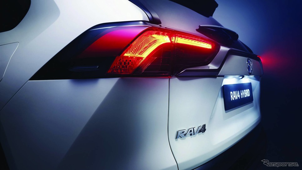 トヨタ RAV4 ハイブリッド 新型(欧州仕様)