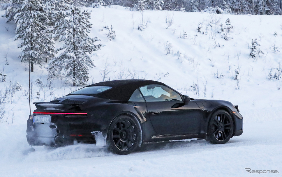 ポルシェ 911 ターボS カブリオレ(スクープ写真)《APOLLO NEWS SERVICE》