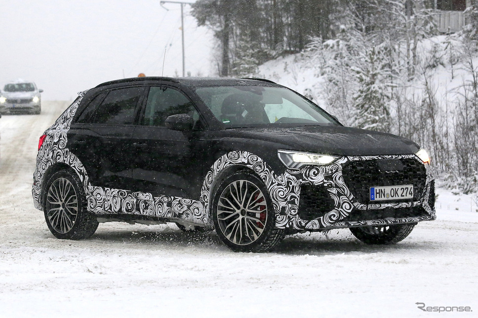 アウディ RS Q3 次期型スクープ写真《APOLLO NEWS SERVICE》