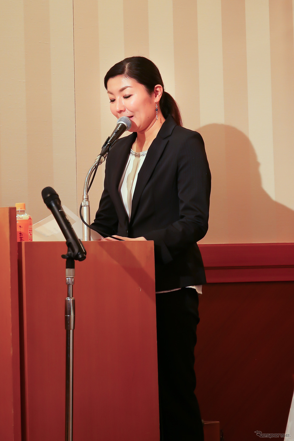 司会は女性ライダー向けのイベントなどでも活躍する柴田奈緒美氏。《撮影 小林ゆき》
