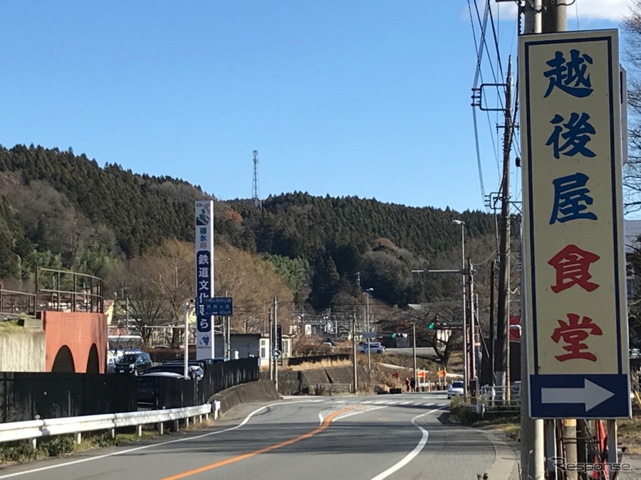 国道18号線を佐久、軽井沢から高崎へ。交通事情によっては高速道路を利用するまでもなく流れる。《撮影 中込健太郎》