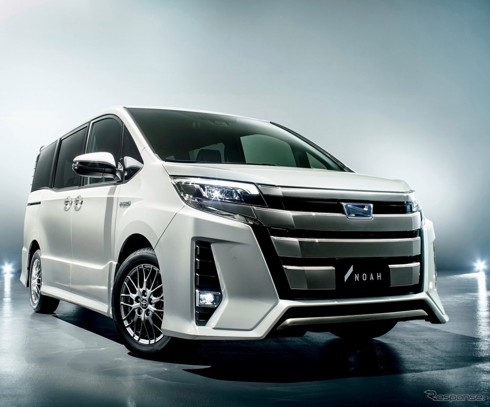 トヨタ ノア 特別仕様車 Si“W×B II"(ハイブリッド車)(ホワイトパールクリスタルシャイン)