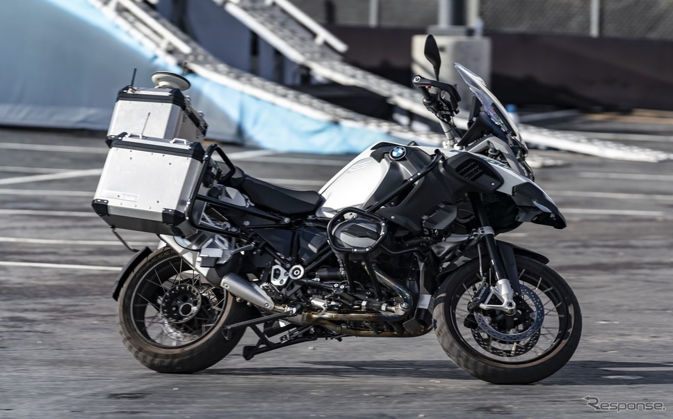 BMWのライダーレスバイクのプロトタイプのデモ走行（CES 2019）