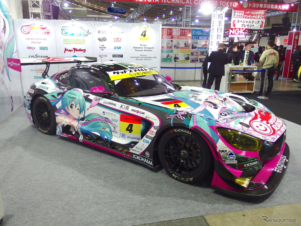 グットスマイルレーシング初音ミクSUPER GT(東京オートサロン2019)《撮影 高木啓》