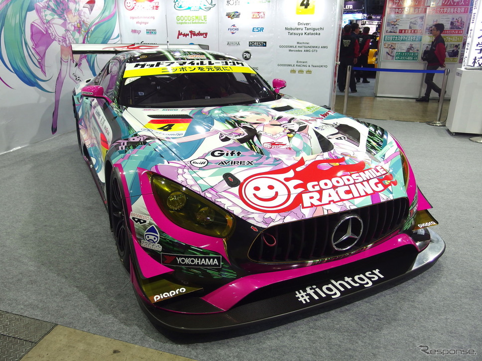 グットスマイルレーシング初音ミクSUPER GT(東京オートサロン2019)《撮影 高木啓》
