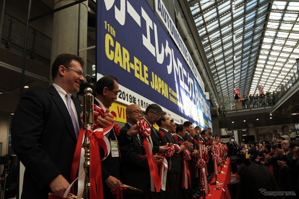 オートモーティブワールド2019 テープカットセレモニー《撮影 小松哲也》