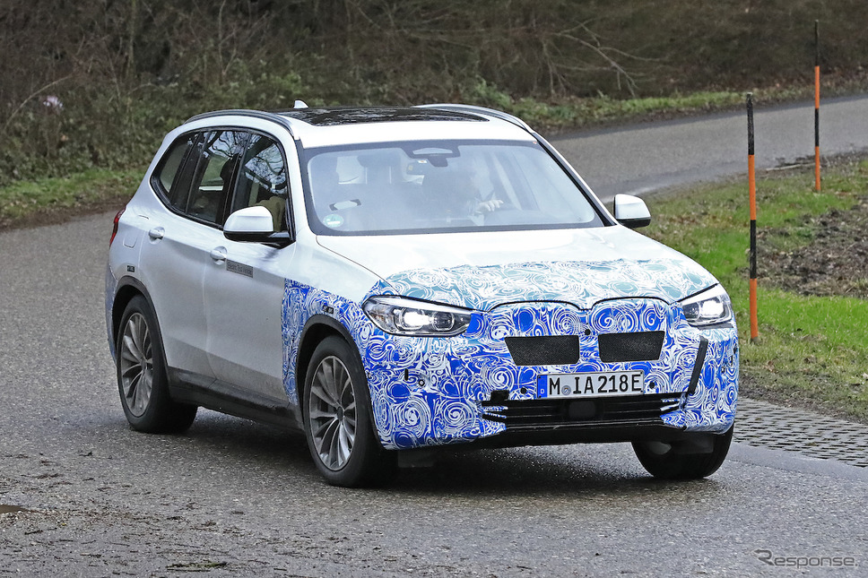 BMW iX3 スクープ写真《APOLLO NEWS SERVICE》