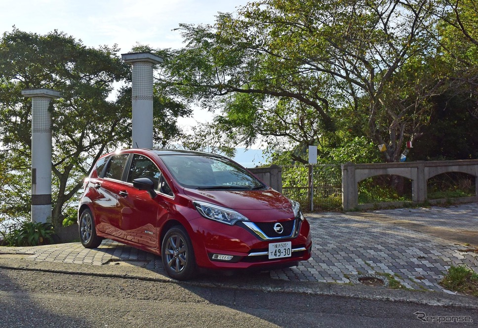 日産『ノート e-POWER メダリスト』《撮影 井元康一郎》
