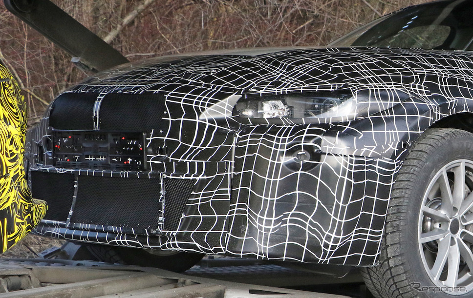 BMW i4 市販型スクープ写真《APOLLO NEWS SERVICE》