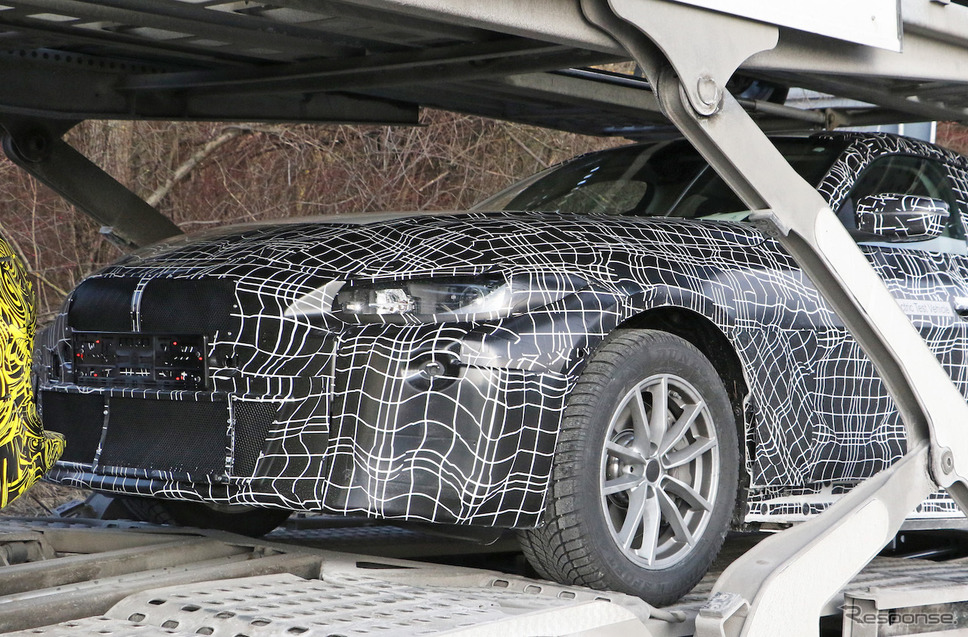 BMW i4 市販型スクープ写真《APOLLO NEWS SERVICE》