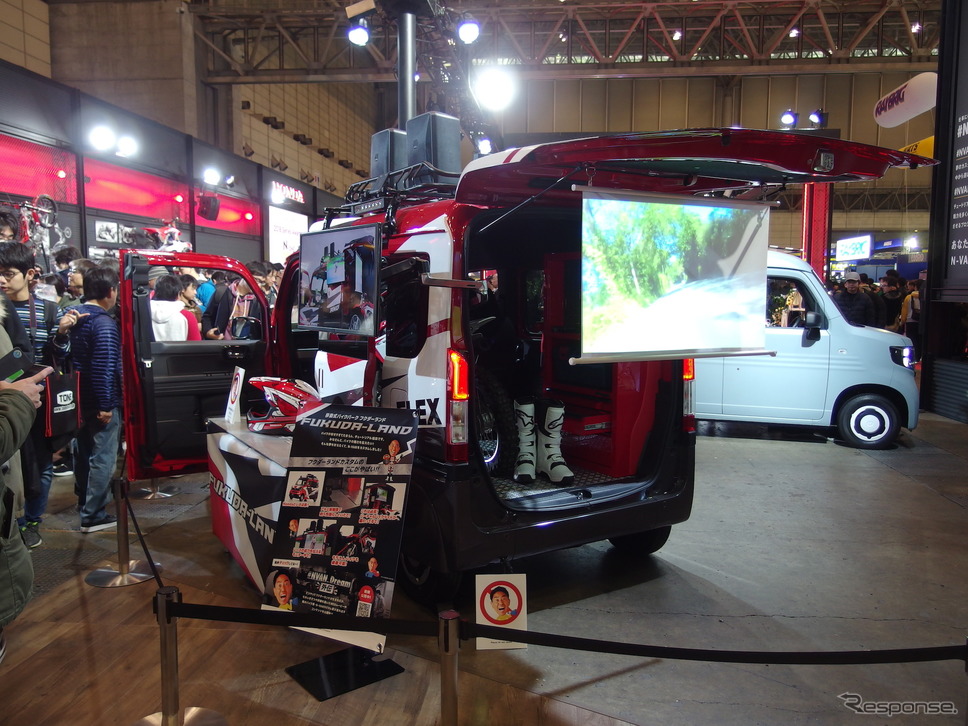 ホンダN-VAN チュートリアル福田カスタム仕様車 with FLEX(東京オートサロン2019)《撮影 高木啓》