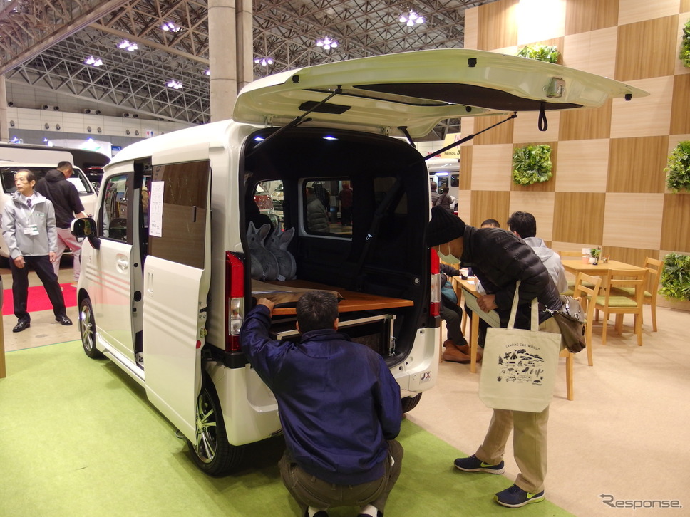 RVランド/岡モータースN-VAN(ジャパンキャンピングカーショー2019)《撮影 高木啓》