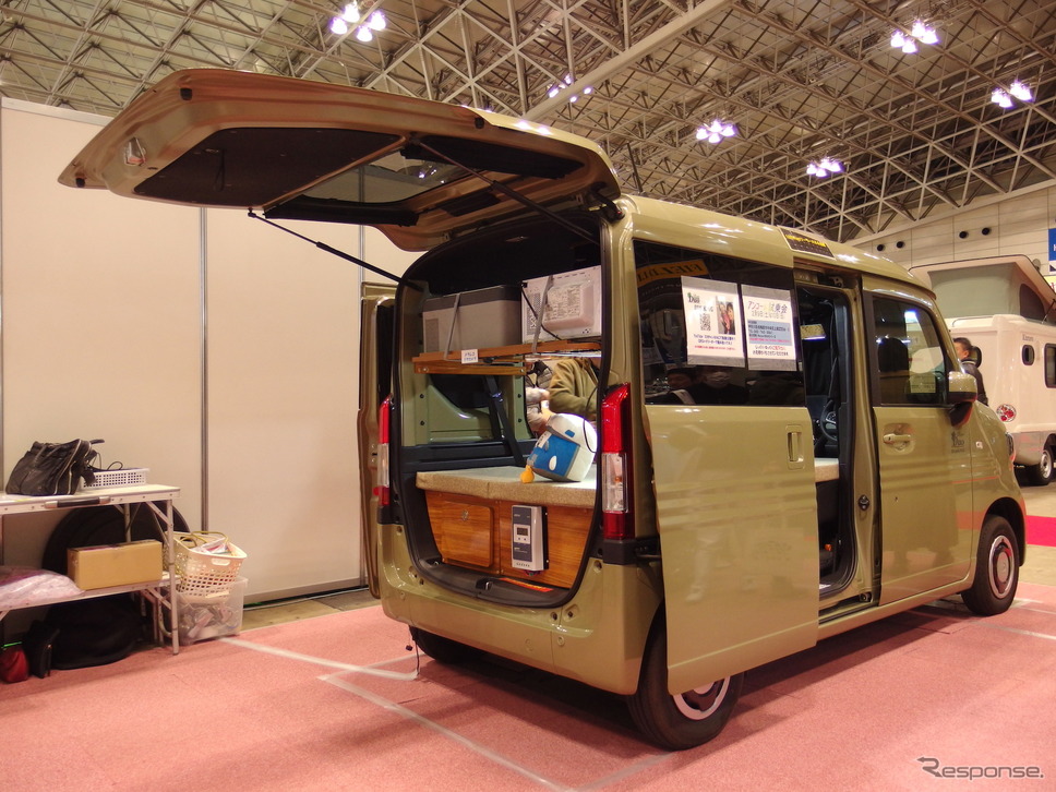 リゾートデュオステージ21 N-VAN(ジャパンキャンピングカーショー2019)《撮影 高木啓》