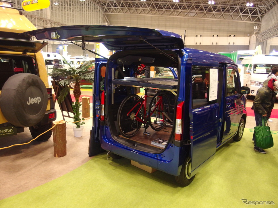RVランド/岡モータースN-VAN(ジャパンキャンピングカーショー2019)《撮影 高木啓》