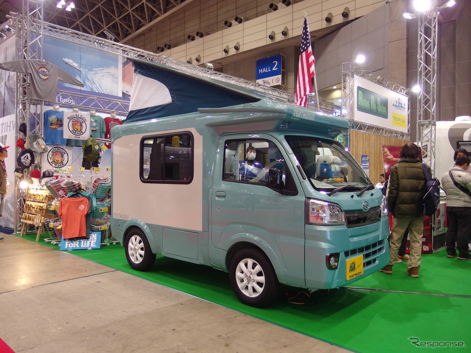 ロータスRV販売/バンショップミカミ(ジャパンキャンピングカーショー2019)《撮影 高木啓》