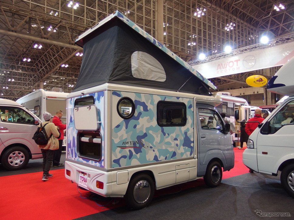 東和モータース販売(ジャパンキャンピングカーショー2019)《撮影 高木啓》