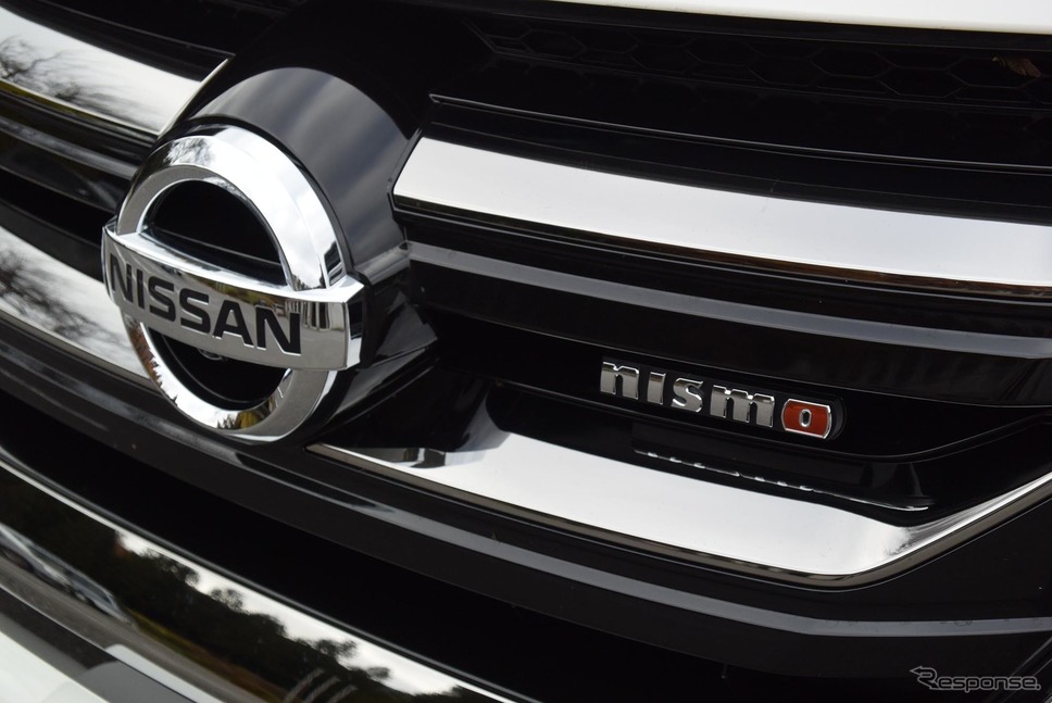 グリルに小さくNISMOのロゴが。《撮影 井元康一郎》