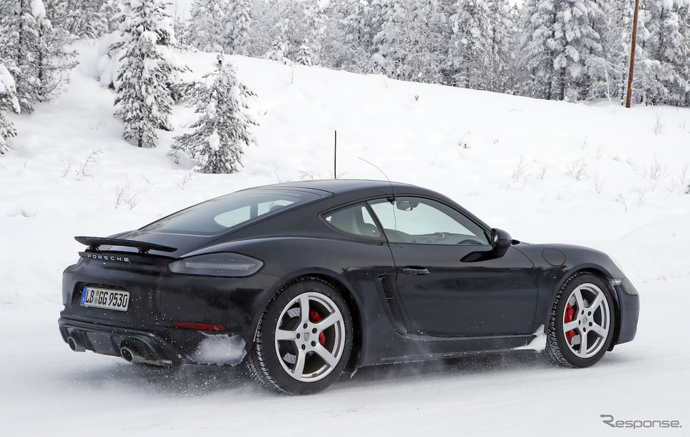 ポルシェ 718ケイマン GT4ツーリングパッケージ スクープ写真《APOLLO NEWS SERVICE》