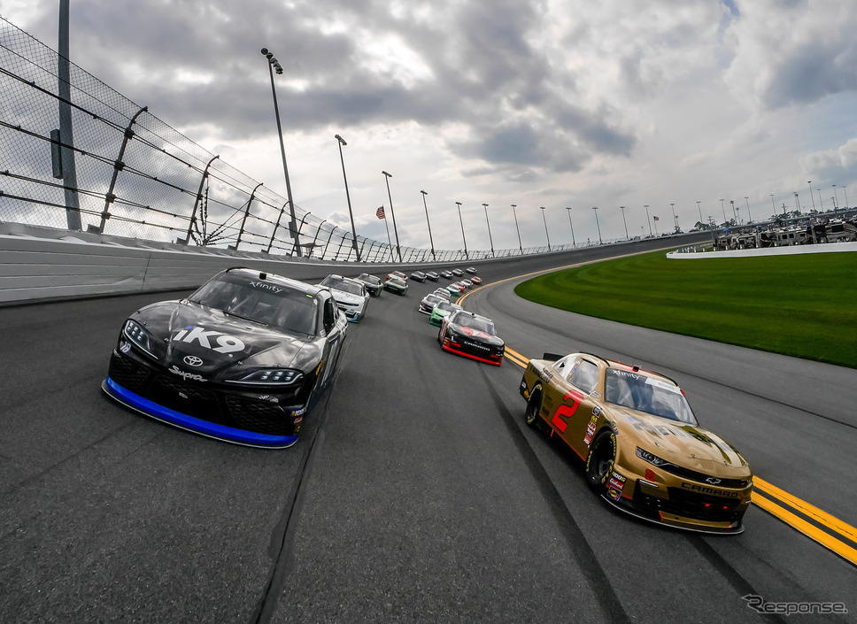 XFINITYシリーズの開幕戦、こちらにはスープラが登場。《写真提供 TOYOTA》
