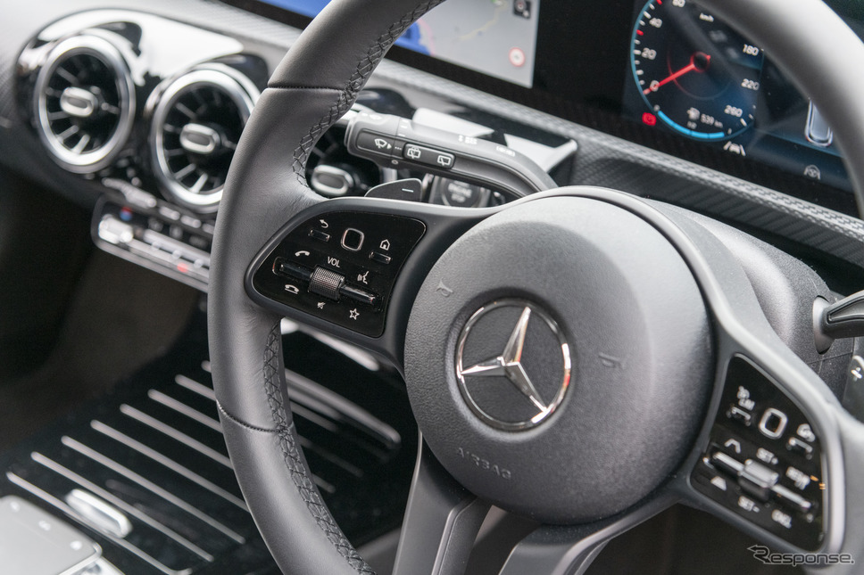 メルセデスベンツ Aクラス 新型(A180 スタイル AMGライン装着車)《撮影 阿部昌也》