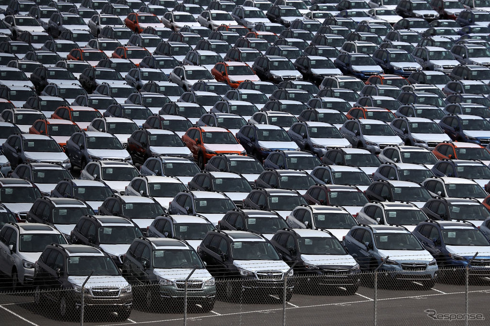 カリフォルニアの港の新車 (c) Getty Images