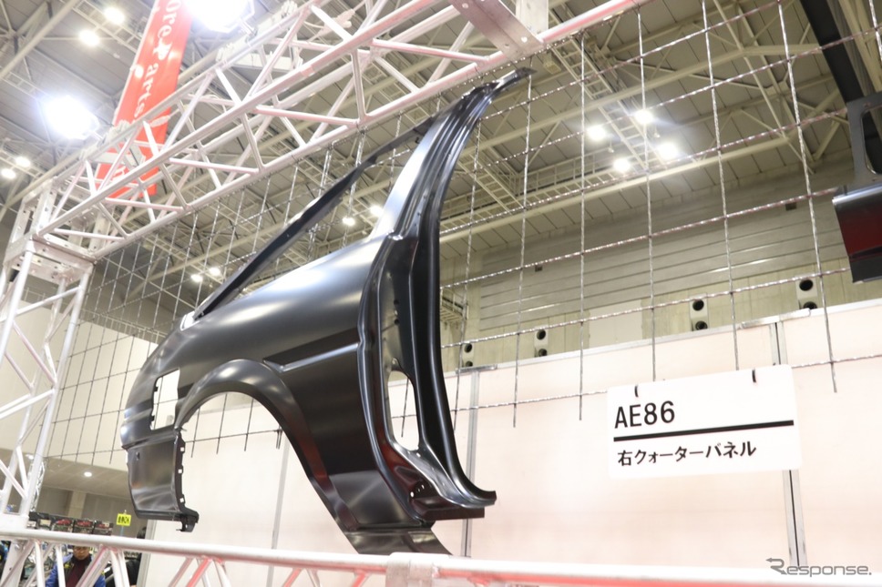 会場には扱っているパーツが多数展示される。《撮影 中込健太郎》