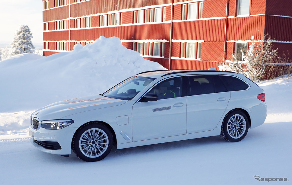 BMW 5シリーズツーリング PHEV スクープ写真《APOLLO NEWS SERVICE》
