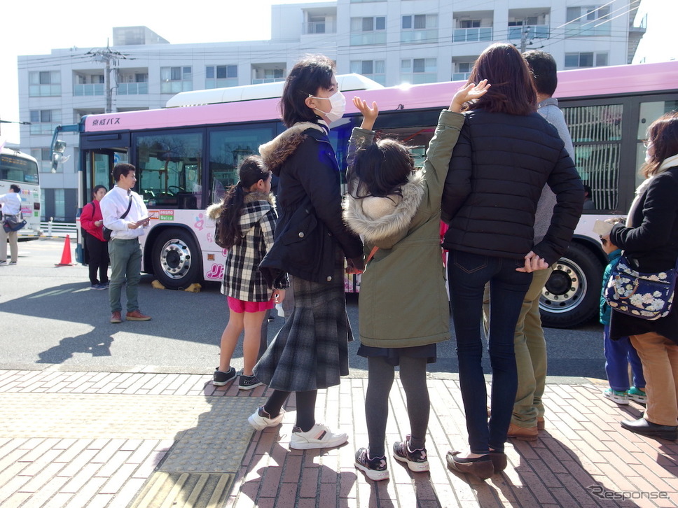 車内見学会《撮影 高木啓》