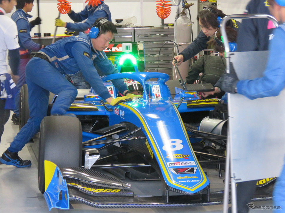 各陣営が新車「SF19」での走行を鈴鹿で開始した。《撮影 遠藤俊幸》