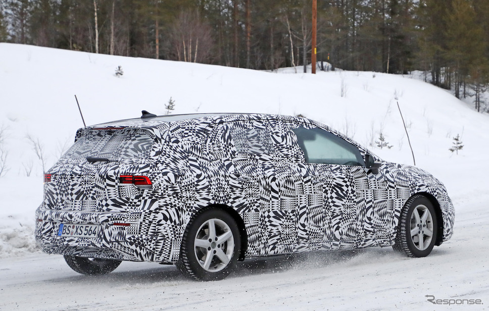 VW ゴルフ 新型(ゴルフ8)スクープ写真《APOLLO NEWS SERVICE》