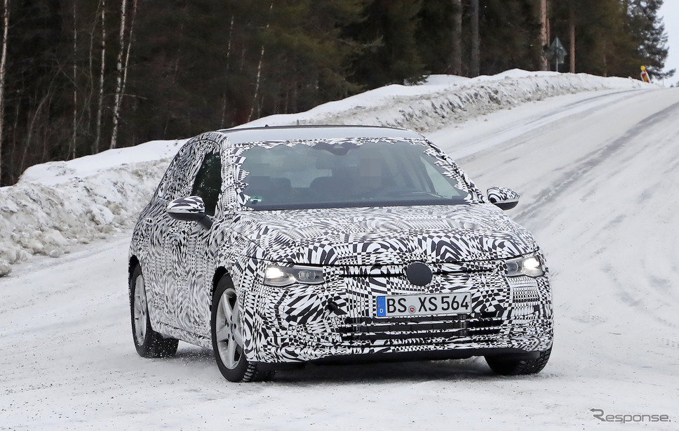 VW ゴルフ 新型(ゴルフ8)スクープ写真《APOLLO NEWS SERVICE》