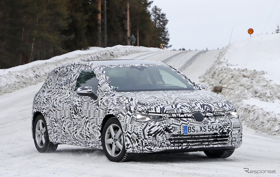 VW ゴルフ 新型(ゴルフ8)スクープ写真《APOLLO NEWS SERVICE》