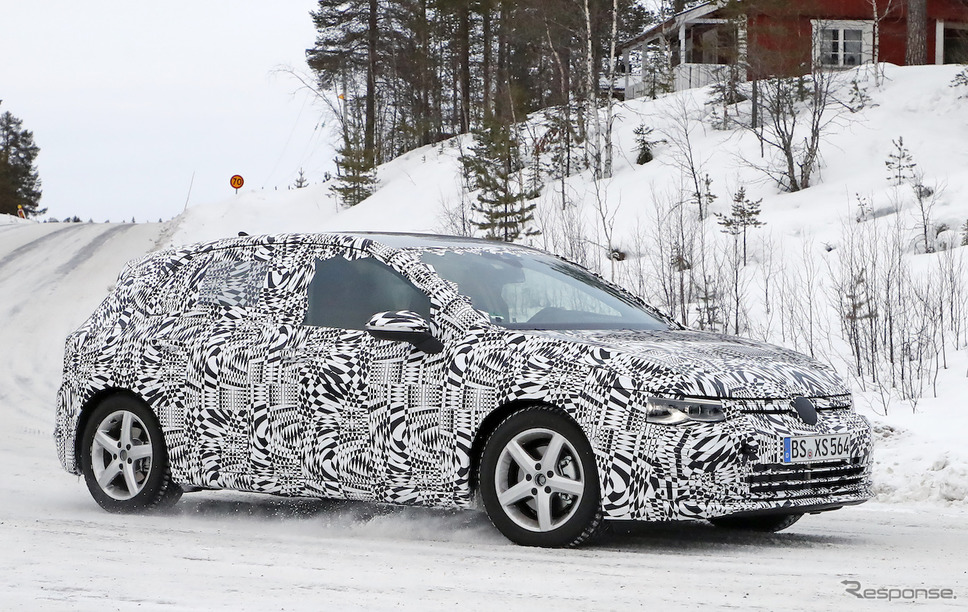 VW ゴルフ 新型(ゴルフ8)スクープ写真《APOLLO NEWS SERVICE》